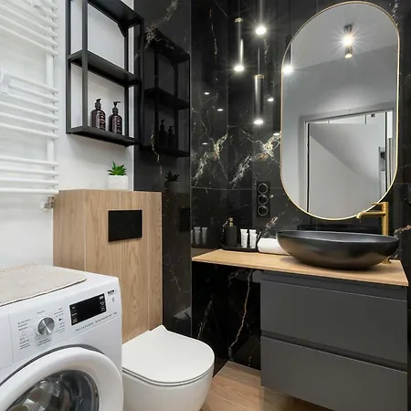 아파트 Stylish With Parking And Balcony By Renters 그디니아